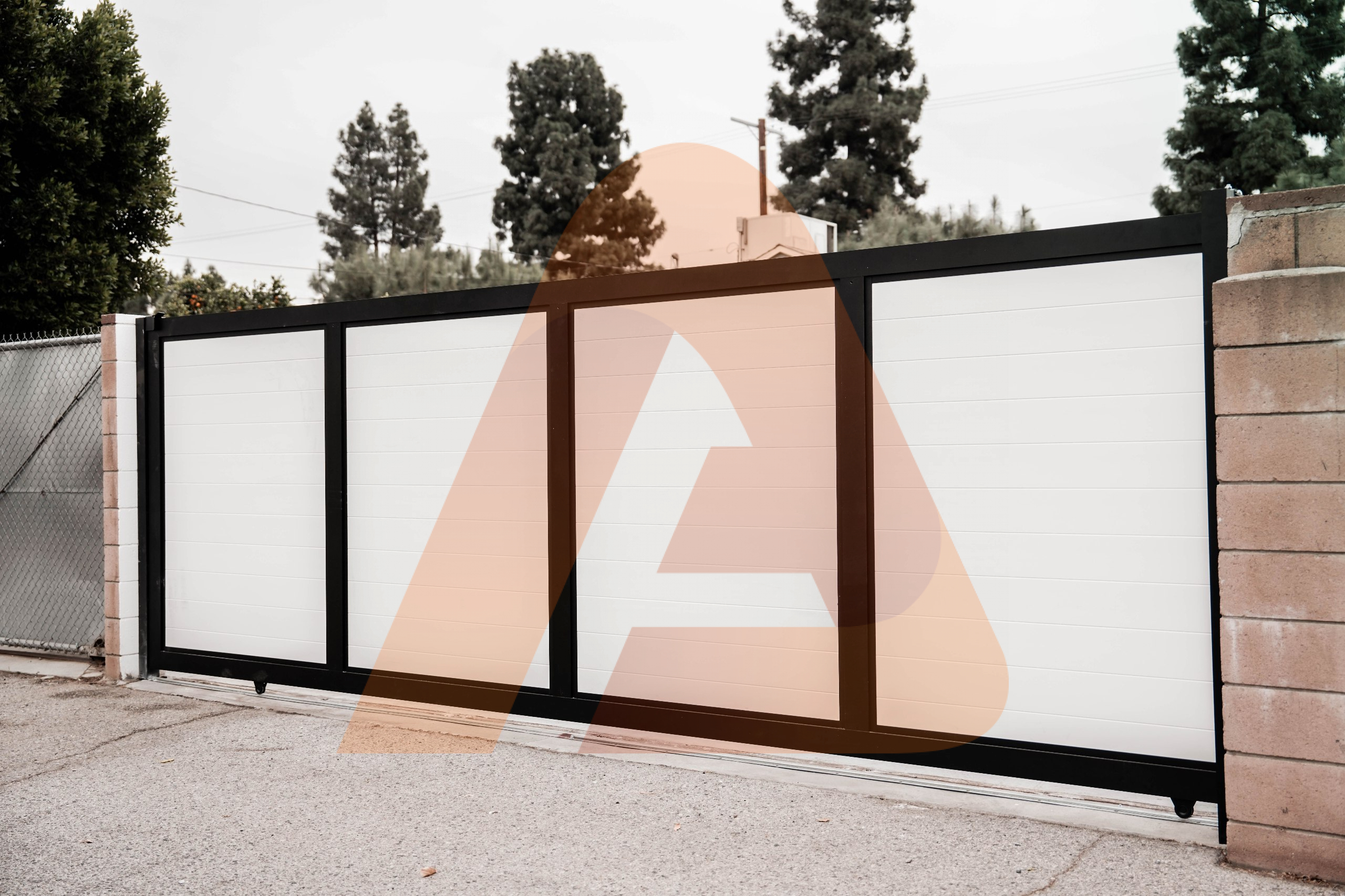photo 2025 03 31 15.35.06 | How to Choose the Best Fence Contractor in Pacific Palisades LA | Aluglobusfence.com